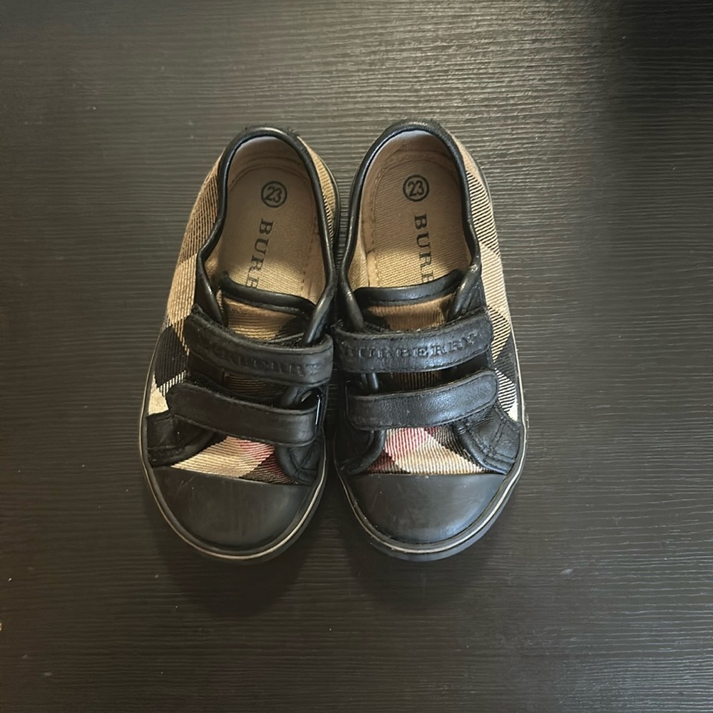 Burberry Signature Shoes